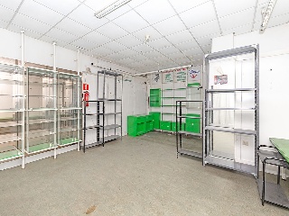 Local en C/ Larga - C.C. Los Cisnes - 33