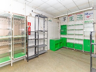 Local en C/ Larga - C.C. Los Cisnes - 50
