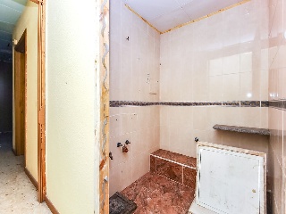 Local en Av Prat de la Riba  40