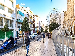 Local en Av Prat de la Riba  47