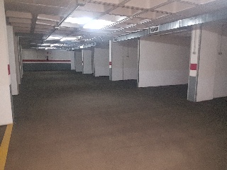 Plazas de Garaje y Trasteros en C/ Sancho Medna 31