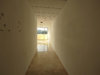 Conjunto de oficinas y plazas de garaje en Av Las Golondrinas 46