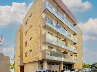 Locales en C/ Menendez Pelayo, Vic 32