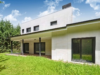 Chalet independiente en C/ Gurimendi - Eguès, Navarra - 53