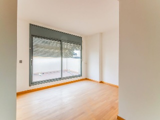 Promoción de viviendas con garajes y trasteros en Bell-lloc d´Urgell 52