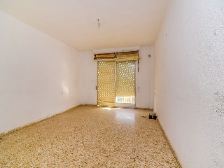 Piso en C/ Saavedra Fajardo 32