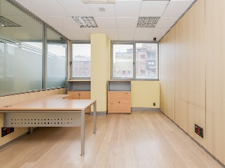 Oficinas en C/ Gordoniz 65