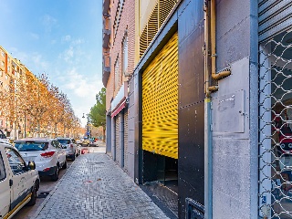 Local en Av de la Hispanidad 48