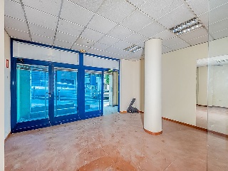Local en C/ San Pedro de Menzonzo, Santiago de Compostela (Coruña (A))  83