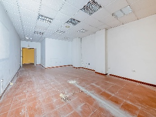 Local en C/ San Pedro de Menzonzo, Santiago de Compostela (Coruña (A))  87