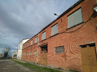 Suelo con edificación en C/ Curtidores 16
