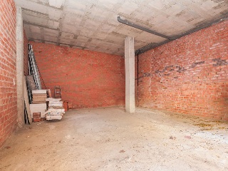 Local en C/ Antoni Bofarrull  31