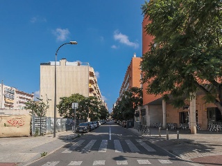 Local en C/ Antoni Bofarrull  38