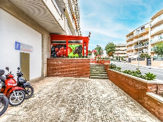 Local en Ctra de la Costa  41