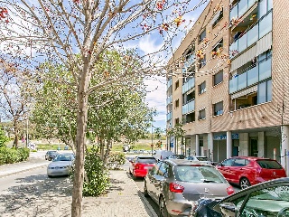 Local comercial en Av Torre de la Vila 63