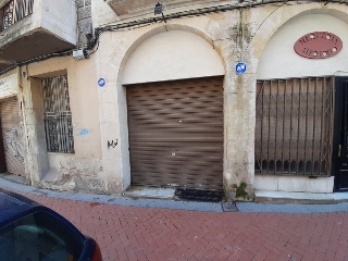 Local comercial en C/ El Camí 32