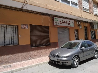 Local comercial en C/ Valencia 22