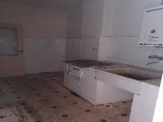 00940-0001 29