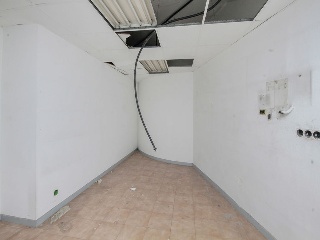Local comercial en Av Torrente Gornal - El Hospitalet de Llobregat - 38