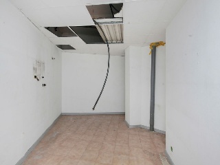 Local comercial en Av Torrente Gornal - El Hospitalet de Llobregat - 39