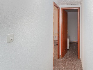 00834-0001 47