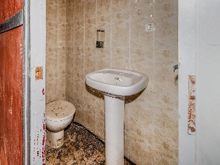 Local comercial en C/ Grup Parada 52