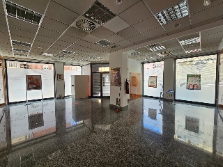 Local comercial en C/ Condado de Treviño 41