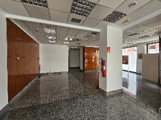 Local comercial en C/ Condado de Treviño 43