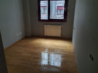 Piso con garaje en C/ Leopoldo Fernández Nespral 40