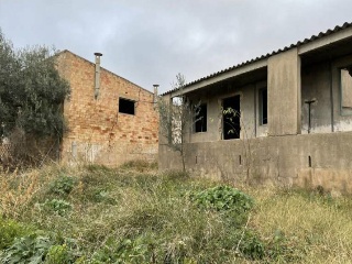 Terreno rústico con edificación en Pj Puig 28