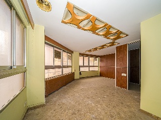 Locales en C/ Oliver - Alcoy - Alicante 79