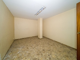 Locales en C/ Oliver - Alcoy - Alicante 86