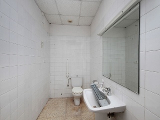 Local en C/ Mare de Deu de Montserrat, El Hospitalet de Llobregat (Barcelona) 57