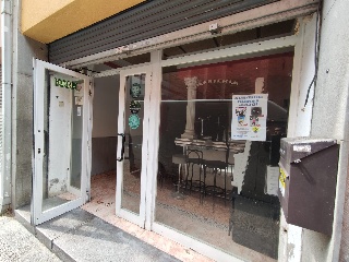 Local en C/ Montseny, Girona 24