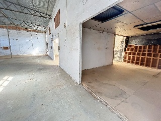 Nave industrial en Pilar de la Dehesa - Lucena -  35