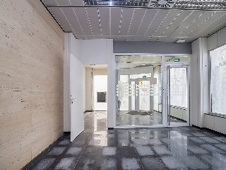 Local comercial en Av Sax 50