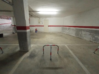 Locales y garajes en C/ Raval de Farigola 28