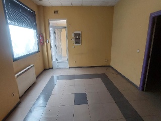 Local en C/ Pintor Rosales - Linares - 29