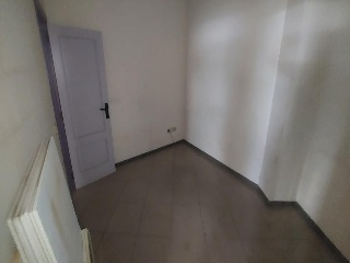 Local en C/ Pintor Rosales - Linares - 34