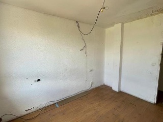 05620-0001 37