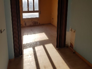 00573-0001 19