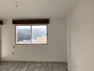 08338-0001 35