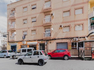 Piso en Av Blas Infante 10