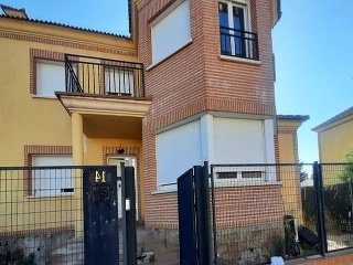 03719-0001 17