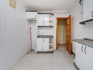 03087-0001 17