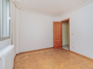 03087-0001 19