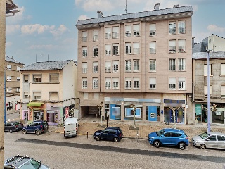 03087-0001 31