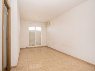 Piso con anejos en C/ Calderón de la Barca 25