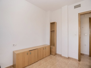 Piso con anejos en C/ Calderón de la Barca 28
