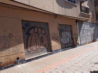 Locales comerciales en C/ Miguel de Cervantes - Águilas - 18